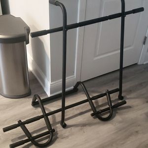 Olympic size pull up bar with dip assistance